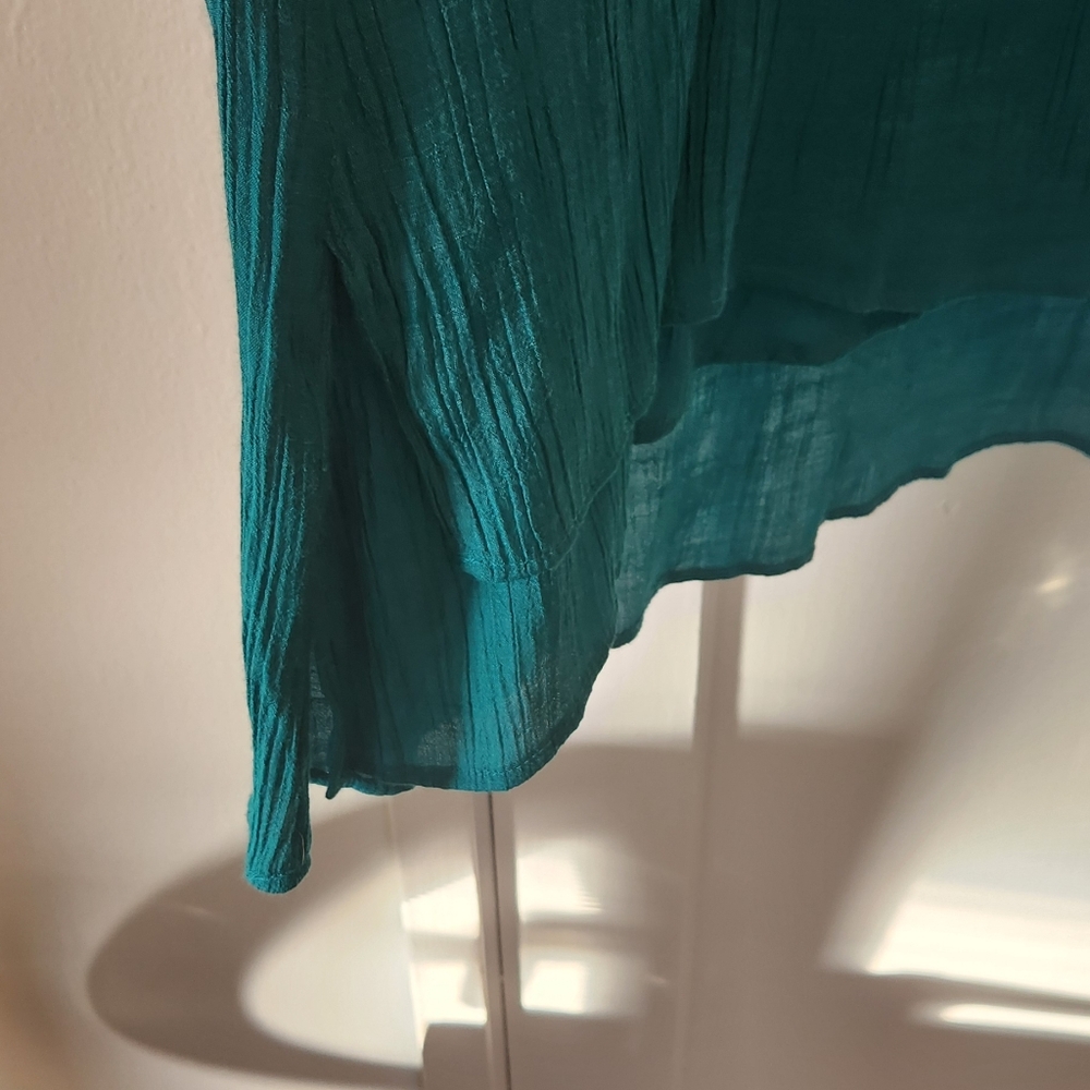 Long Sleeve Henley Style Blouse With V Neck By St John's Bay. Size XL - Picture 3 of 5
